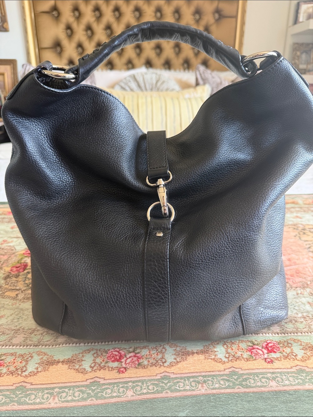 Bloomingdale’s|Classic Black Hobo Bag|GUC